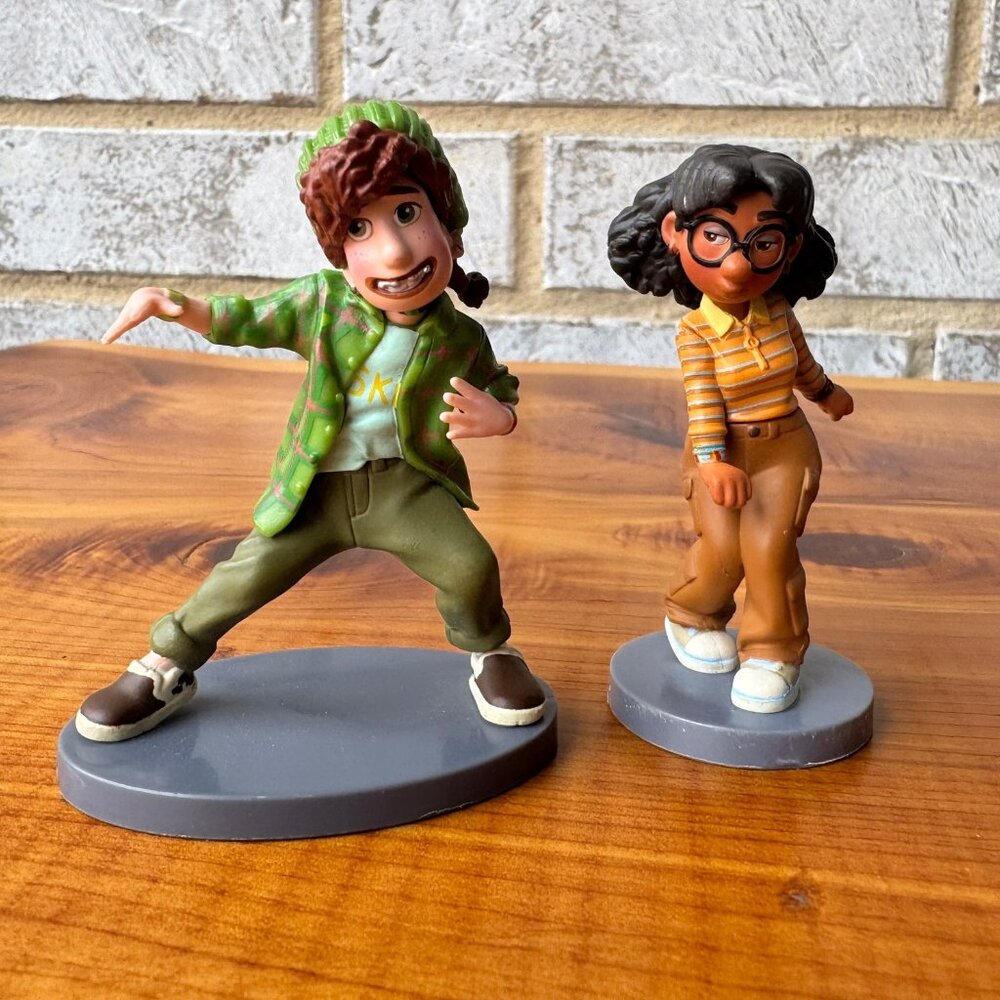 Disney/Pixar Turning Red Miriam Mendelsohn and Priya Mangal Figurine
